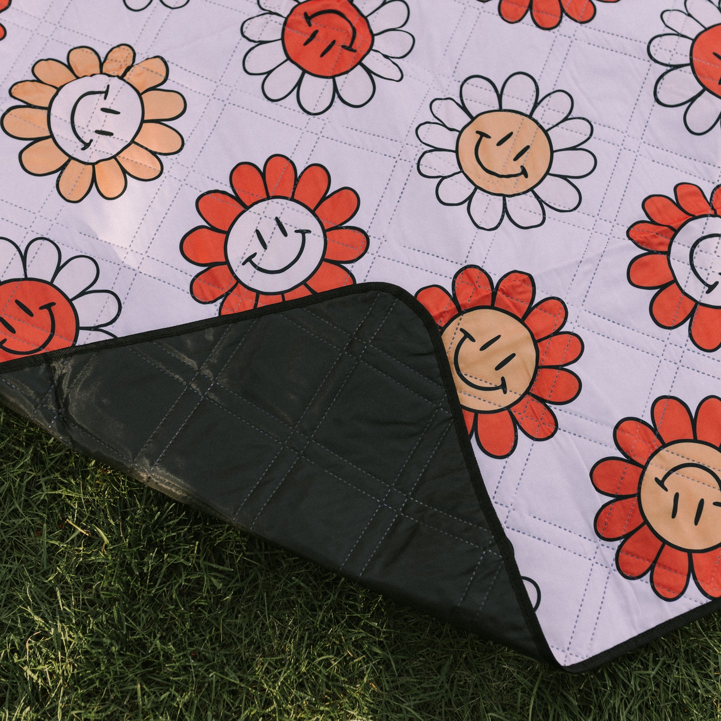 Outdoor Blanket || Smiley Daisy