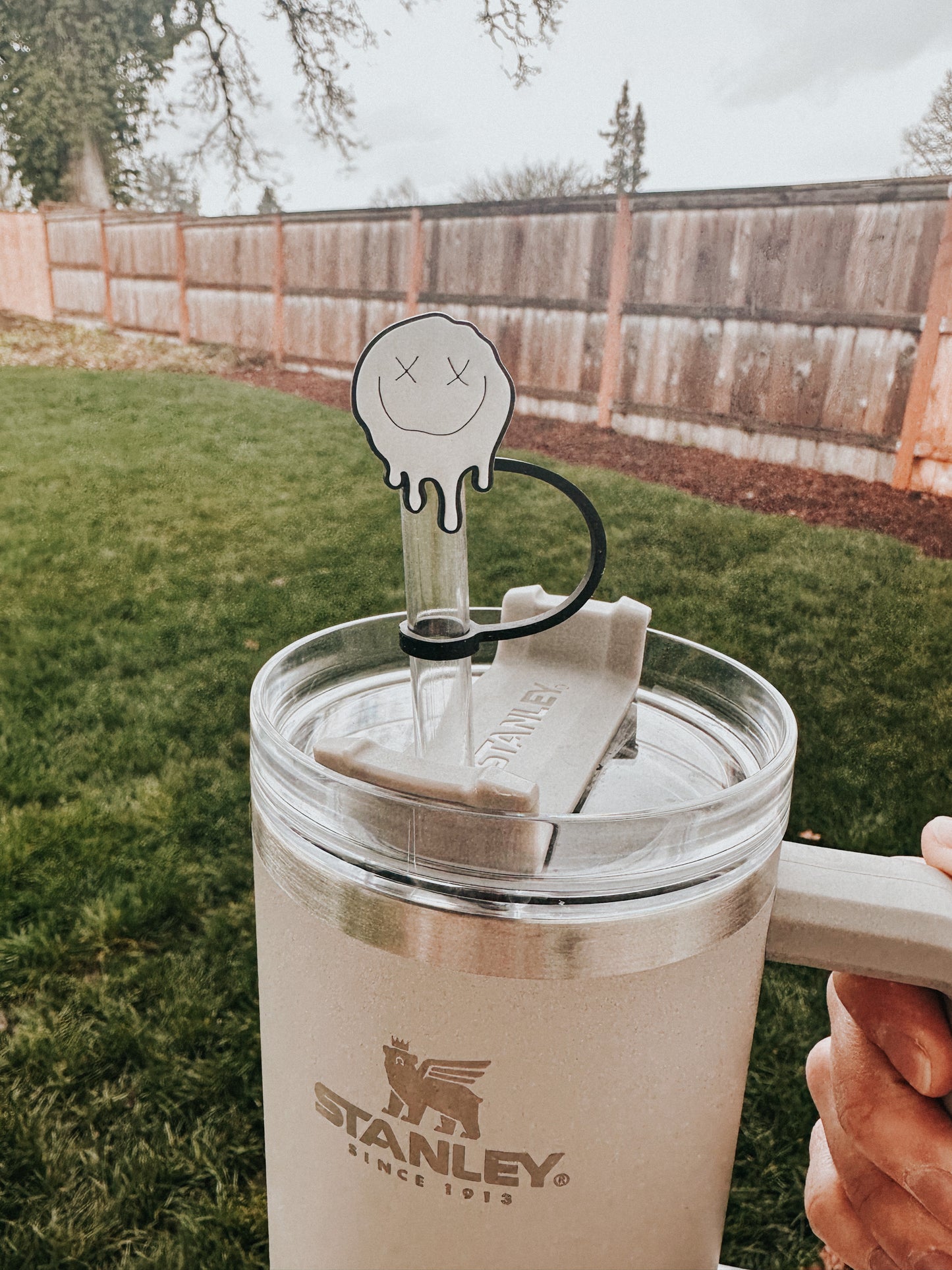 Melted Smiley Straw Topper