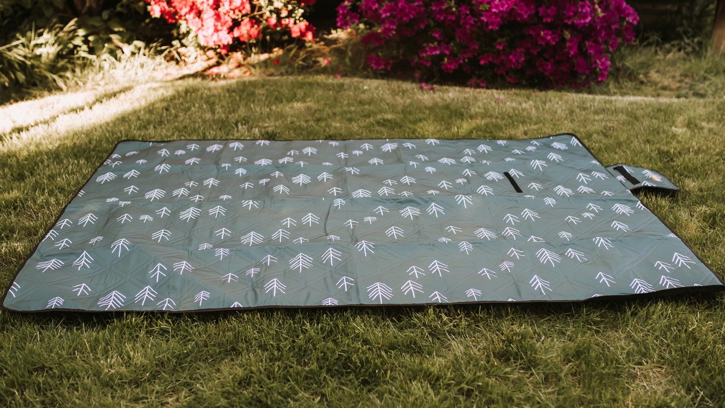 Outdoor Blanket || Trees