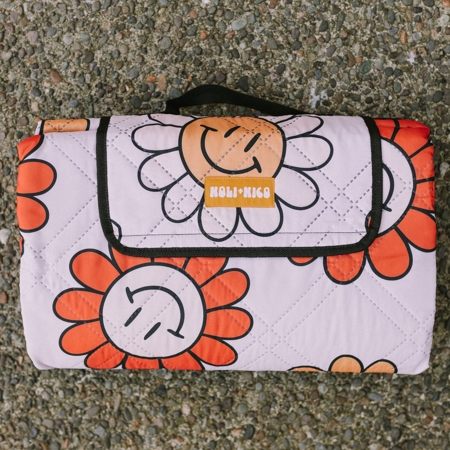 Outdoor Blanket || Smiley Daisy